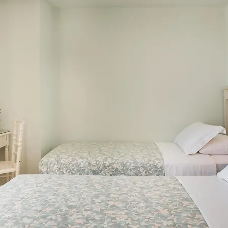 Petri Вилла Трапезаки