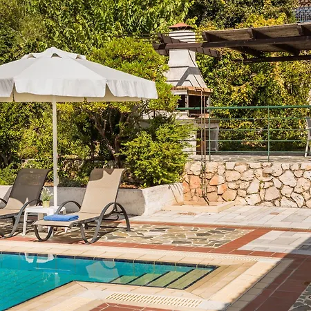 Petri Трапезаки